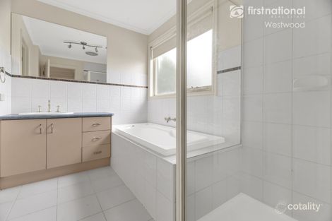 Property photo of 3A Thoroughbred Avenue Werribee VIC 3030