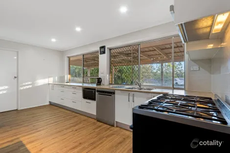 Property photo of 5 Alpine Court Kallangur QLD 4503