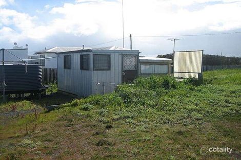 27 Manns Beach Rd, Manns Beach, VIC 3971