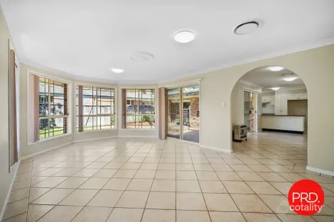 Property photo of 27 Mathers Place Menai NSW 2234