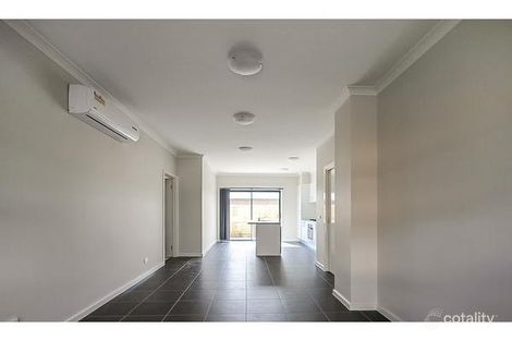 Property photo of 9 Queenie Way Cranbourne West VIC 3977