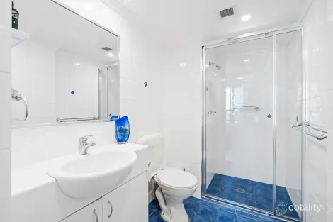 Property photo of 28/19 Aubrey Street Surfers Paradise QLD 4217