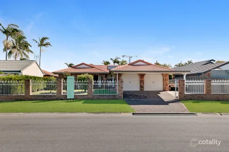 Property photo of 5 Longboat Place Biggera Waters QLD 4216