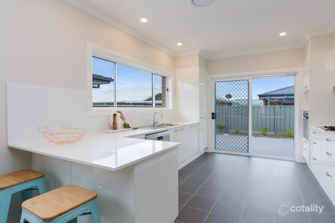 Property photo of 16 Lorikeet Circuit Fullerton Cove NSW 2318