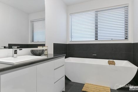 Property photo of 17 Arcadia Drive Mount Duneed VIC 3217