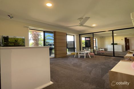 Property photo of 16 Beachside Place Shoal Point QLD 4750
