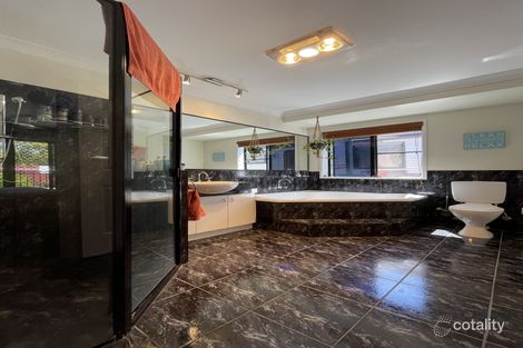 Property photo of 16 Beachside Place Shoal Point QLD 4750