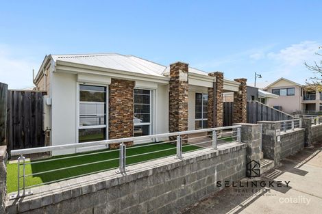 Property photo of 2/2 Malting Court Canning Vale WA 6155