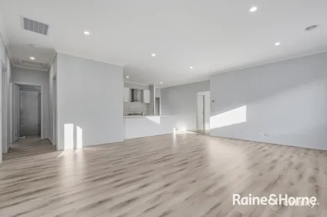 Property photo of 3 Evora Road Clyde VIC 3978