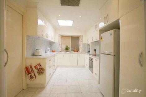 Property photo of 11 Yarralumla Avenue St Ives Chase NSW 2075