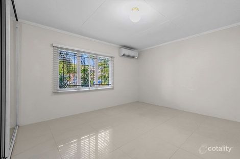 Property photo of 2/13 Gladstone Street Coorparoo QLD 4151