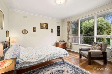 Property photo of 2 Cairo Road Mont Albert North VIC 3129