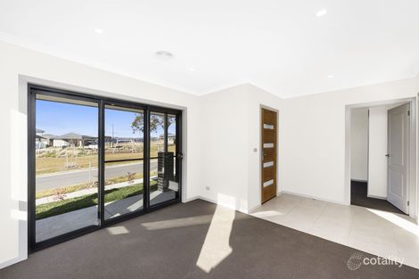 Property photo of 3 Weatherstone Circuit Googong NSW 2620
