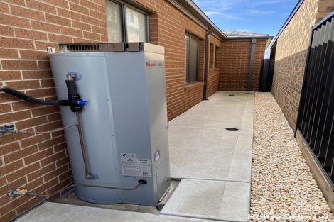 Property photo of 15 Slocum Road Tarneit VIC 3029