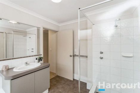 Property photo of 4/2 Moreton Crescent Warnbro WA 6169