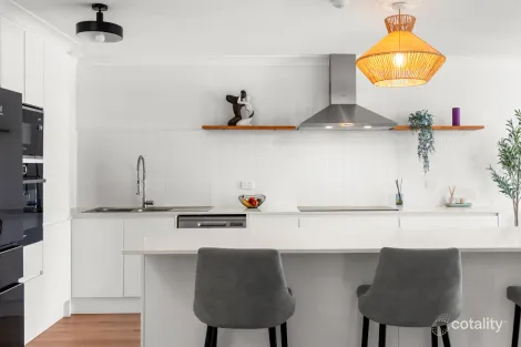 308/70 Remembrance Dr, Surfers Paradise, QLD 4217