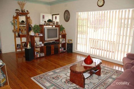 Property photo of 2 Walteela Avenue Mount Austin NSW 2650