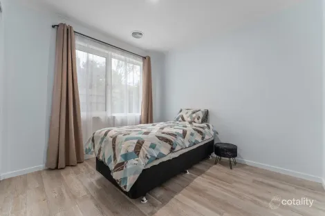Property photo of 19 Milroy Crescent Seaford VIC 3198