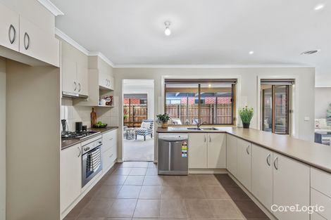 Property photo of 21 Lisburn Way Berwick VIC 3806