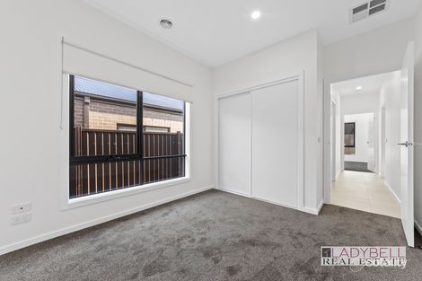 Property photo of 2/27 Katrina Drive Burnside Heights VIC 3023