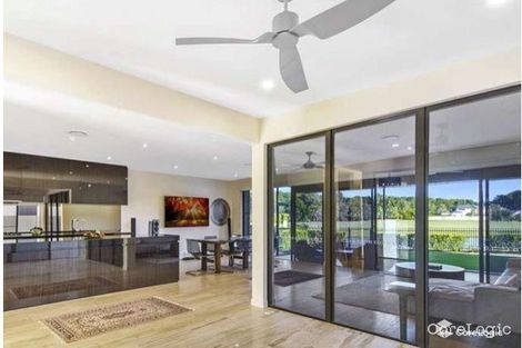 Property photo of 2490 The Parkway Hope Island QLD 4212