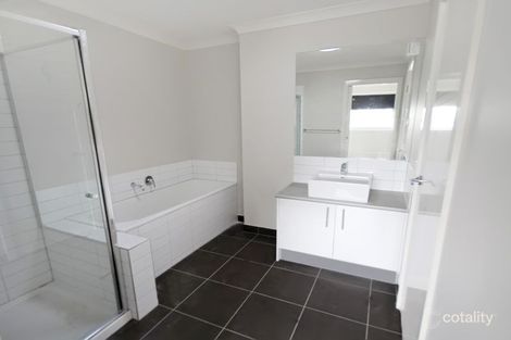 Property photo of 21 Zoe Drive Wollert VIC 3750