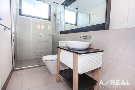 Property photo of 204/565 Camberwell Road Camberwell VIC 3124