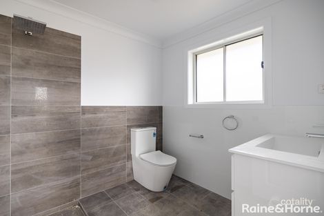 Property photo of 63 Emerald Drive Kelso NSW 2795