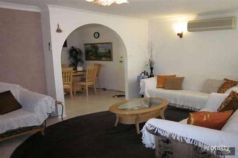 Property photo of 10 Barron Place Bossley Park NSW 2176