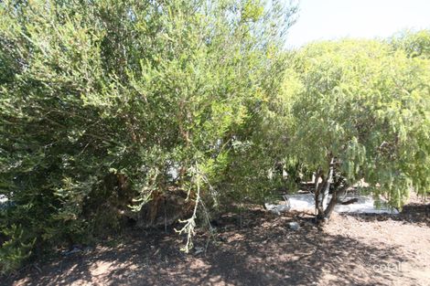 9 Village Rd, Hackham West, SA 5163