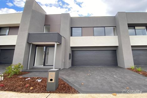 33 Brentham Cres, Werribee, VIC 3030