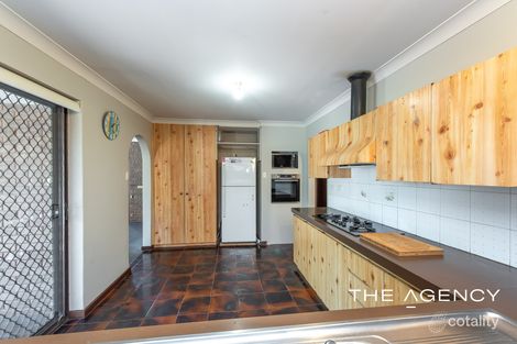 Property photo of 51 Mawson Crescent Hillarys WA 6025