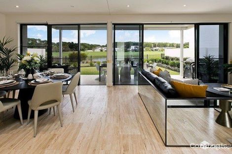 Property photo of 2490 The Parkway Hope Island QLD 4212