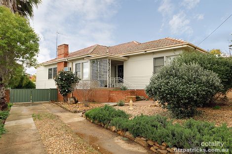 Property photo of 21 Fernleigh Road Turvey Park NSW 2650