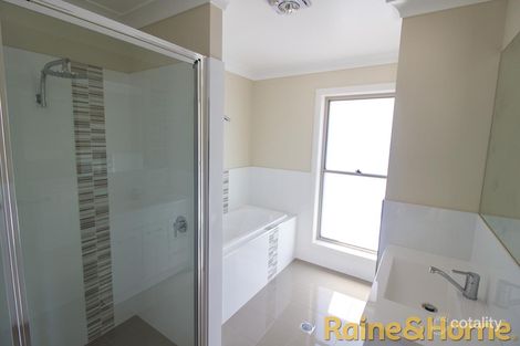Property photo of 28 Ebor Way Dubbo NSW 2830