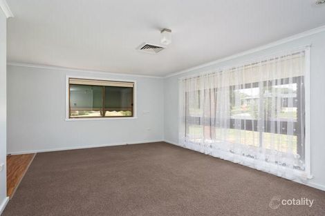 Property photo of 2 Wren Street Mount Austin NSW 2650
