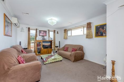 Property photo of 136 Macfarlane Burnet Avenue Macgregor ACT 2615