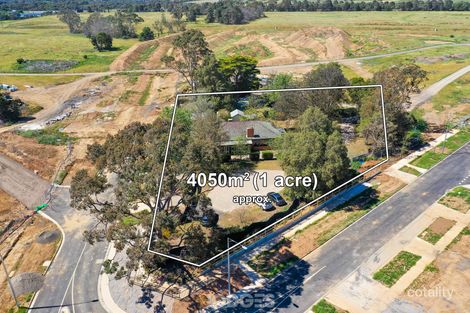 97 Farm Rd, Werribee, VIC 3030