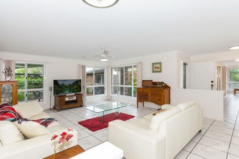 17 Hillgrove Ct, Bushland Beach, QLD 4818