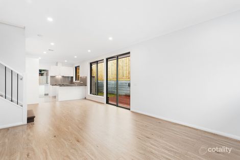 Property photo of 6 Butina Crest Pakenham VIC 3810