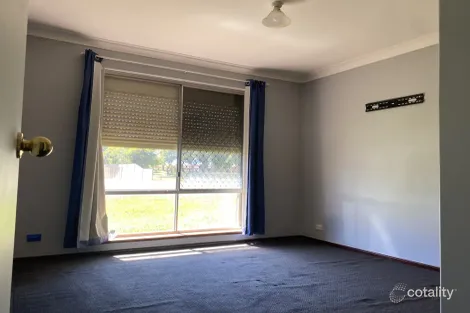 Property photo of 48 Breaden Drive Cooloongup WA 6168