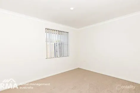Property photo of 10 Wirrah Way Warnbro WA 6169