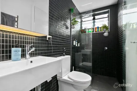 Property photo of 23/17 Ellesmere Road Windsor VIC 3181