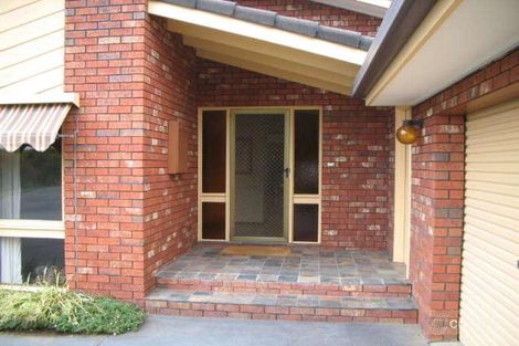 Property photo of 16 Hallawell Crescent Wodonga VIC 3690