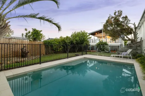 19 Outram St, Lota, QLD 4179