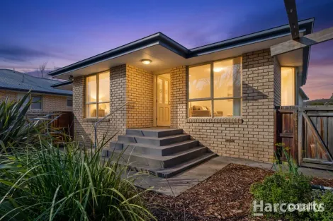 2/14 Schouten St, Warrane, TAS 7018