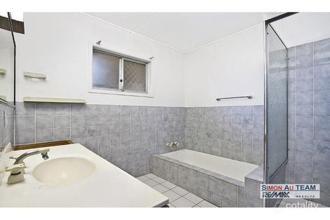 Property photo of 4 Westland Street Macgregor QLD 4109