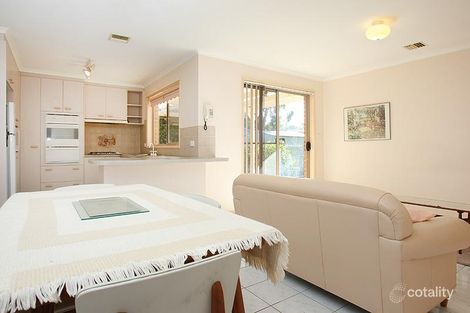 Property photo of 10 Majura Place Jerrabomberra NSW 2619