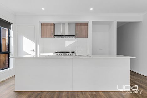 Property photo of 31 Kyeamba Circuit Bacchus Marsh VIC 3340
