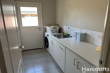 Property photo of 13 Hovey Court Horsham VIC 3400